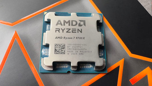 Processore  OEM AMD Ryzen 7 9700X (8 Cores/16 Threads) 65W DTP, AM5 socket, 40MB Cache, Boost di Frequenza fino a 5.5 GHz max, (senza ventole e senza scatola)